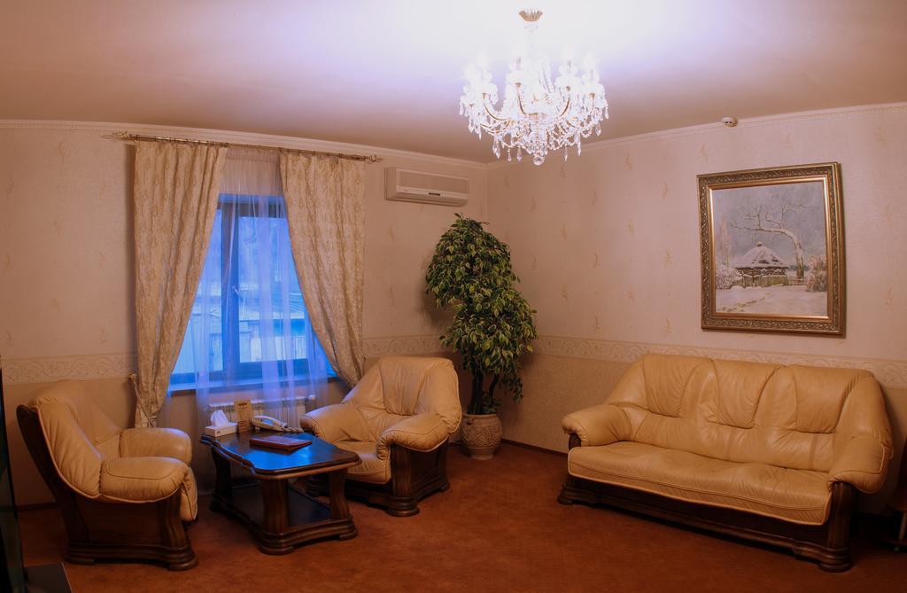 Kamelot Hotel Kiev Phòng bức ảnh