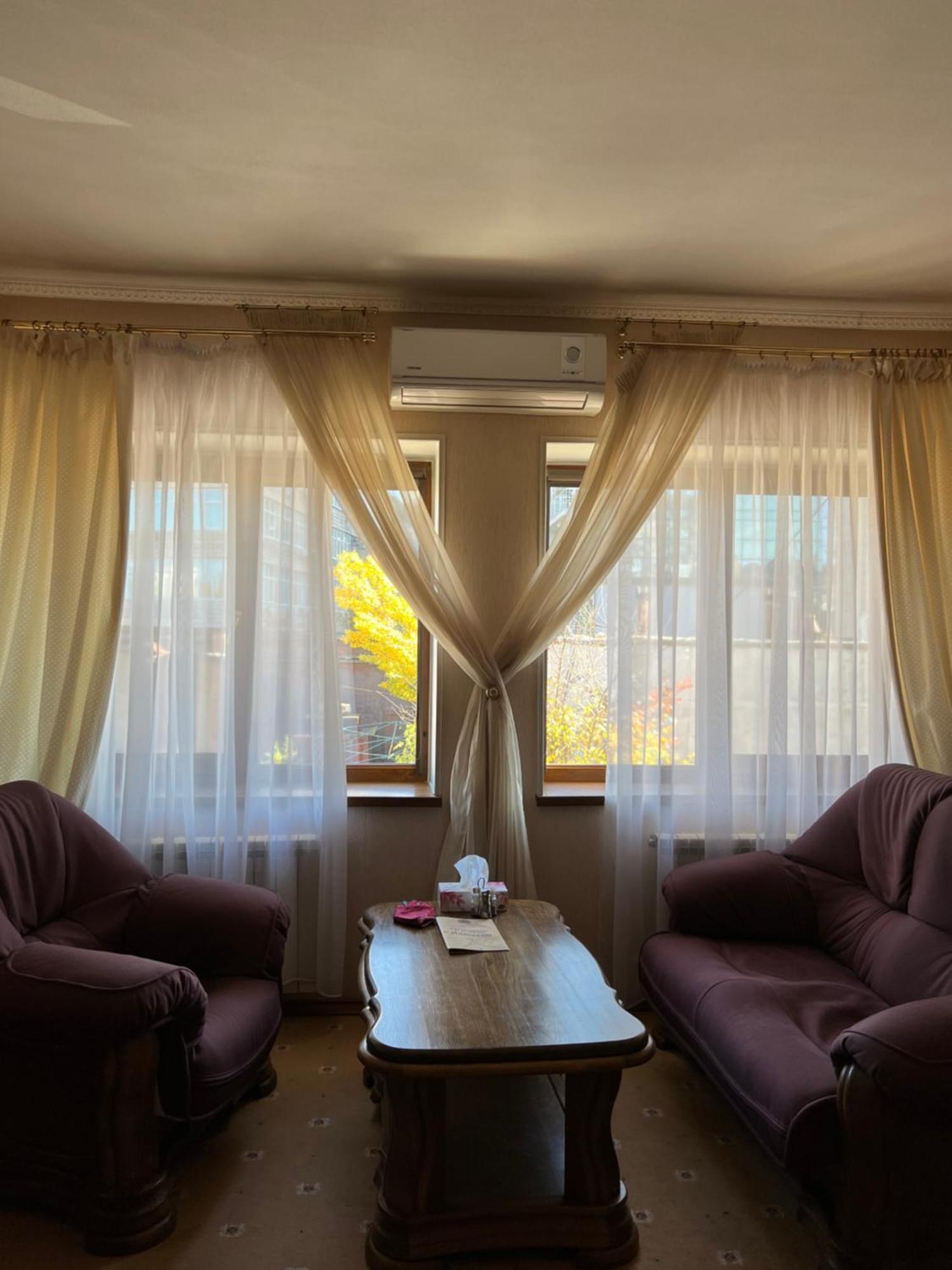 Kamelot Hotel Kiev Ngoại thất bức ảnh