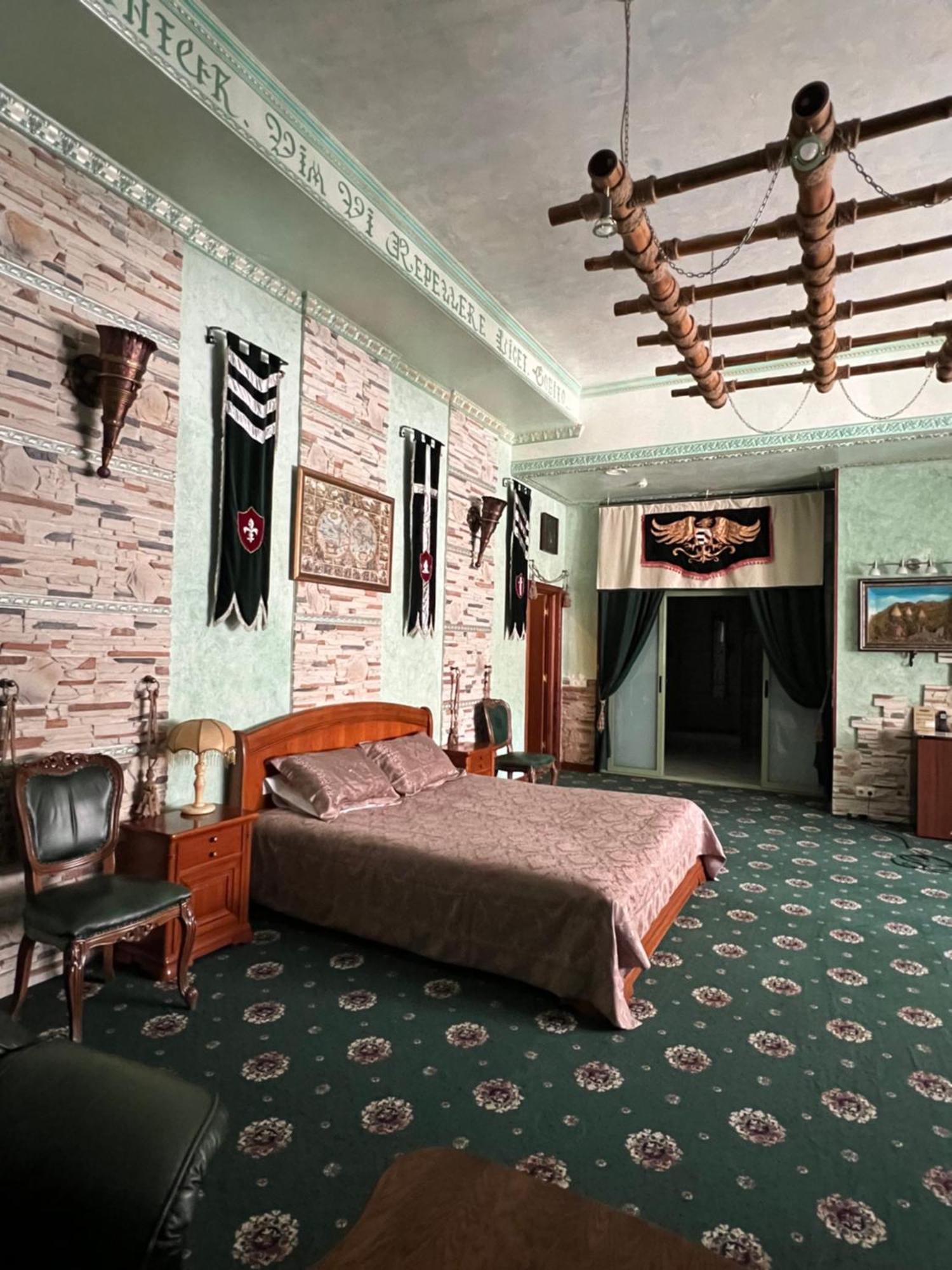 Kamelot Hotel Kiev Ngoại thất bức ảnh