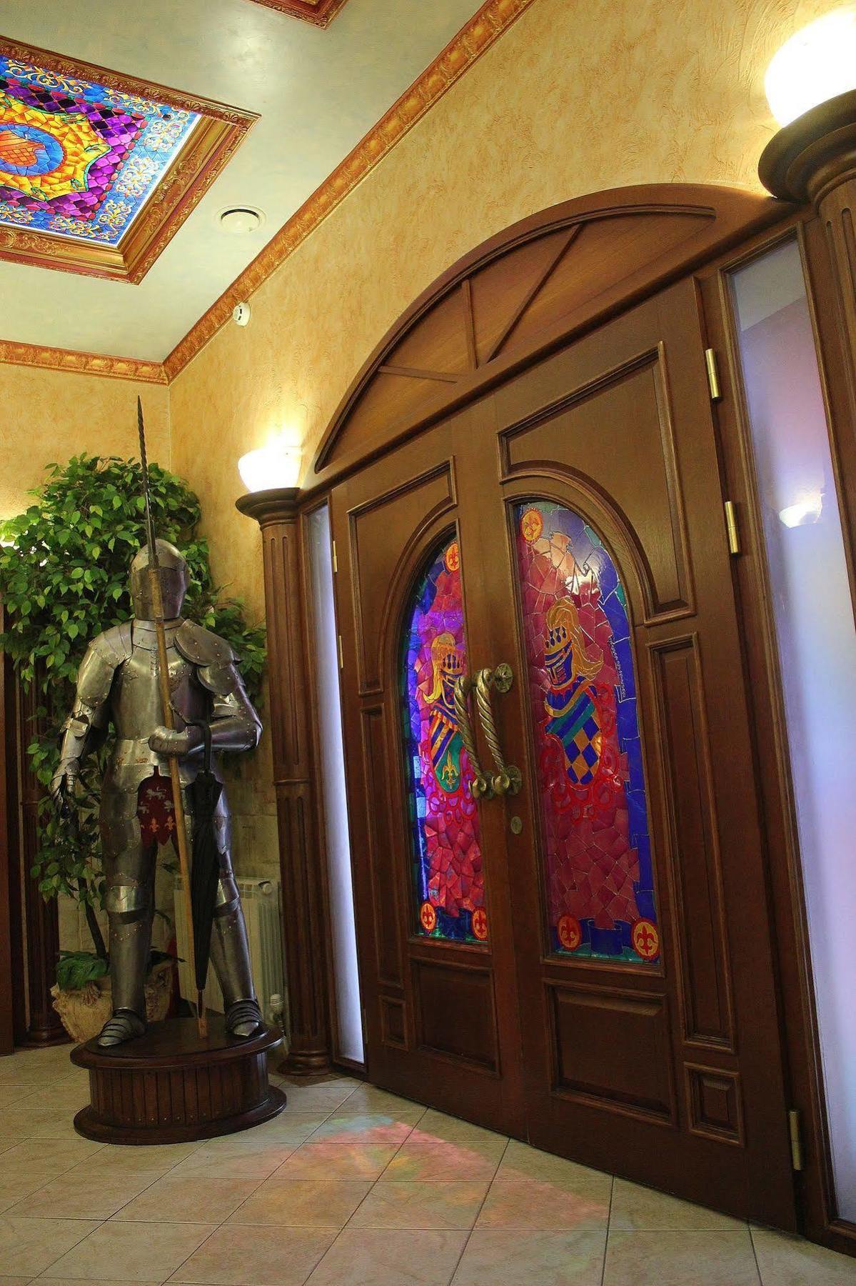 Kamelot Hotel Kiev Ngoại thất bức ảnh