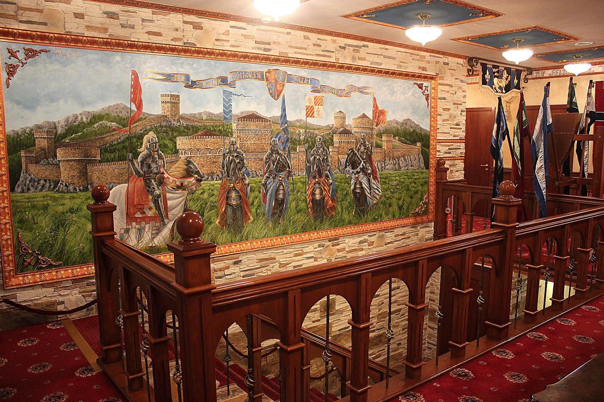 Kamelot Hotel Kiev Ngoại thất bức ảnh