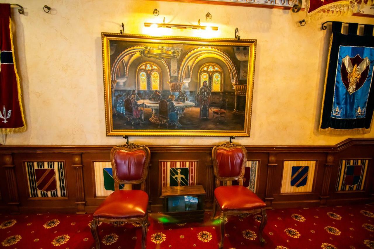 Kamelot Hotel Kiev Ngoại thất bức ảnh