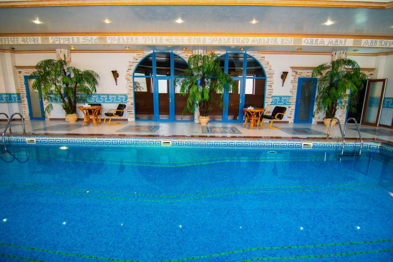 Kamelot Hotel Kiev Ngoại thất bức ảnh
