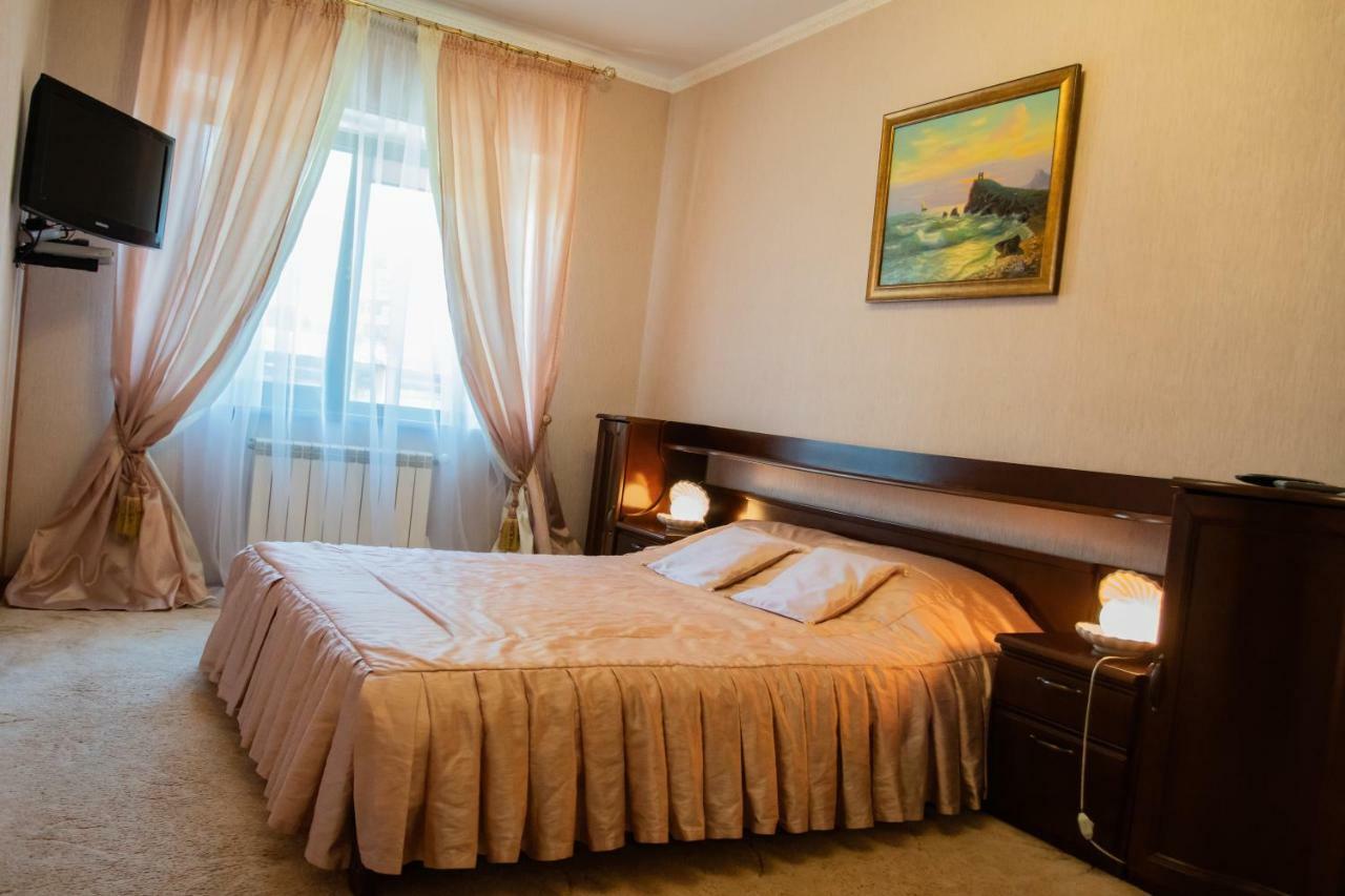 Kamelot Hotel Kiev Ngoại thất bức ảnh