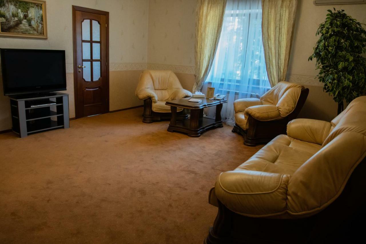 Kamelot Hotel Kiev Ngoại thất bức ảnh